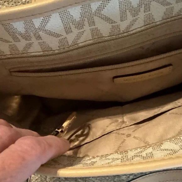 Michael Kors Monogram Tan Tote - Picture 4 of 6